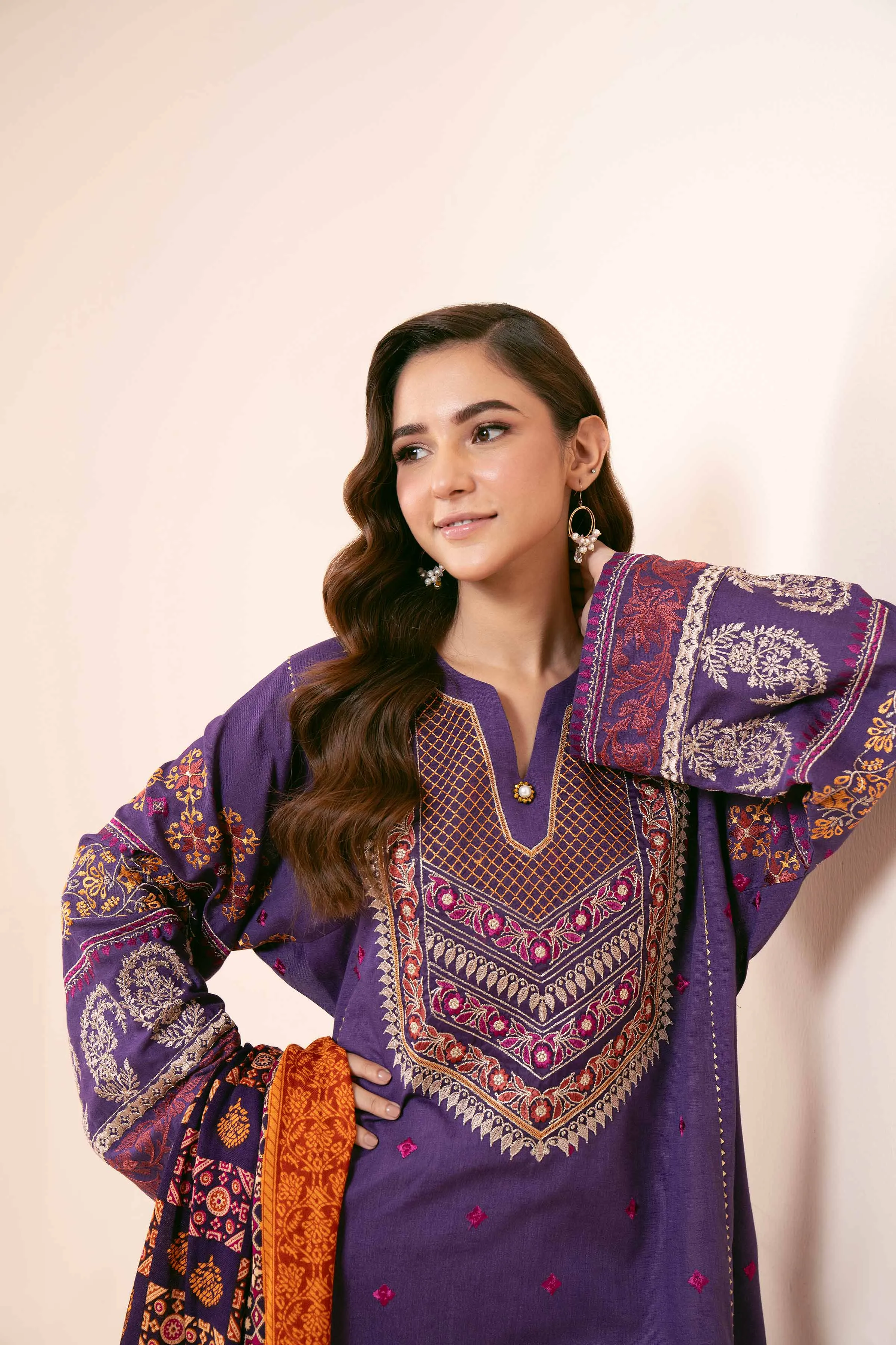3 Piece - Embroidered Suit - 42404259