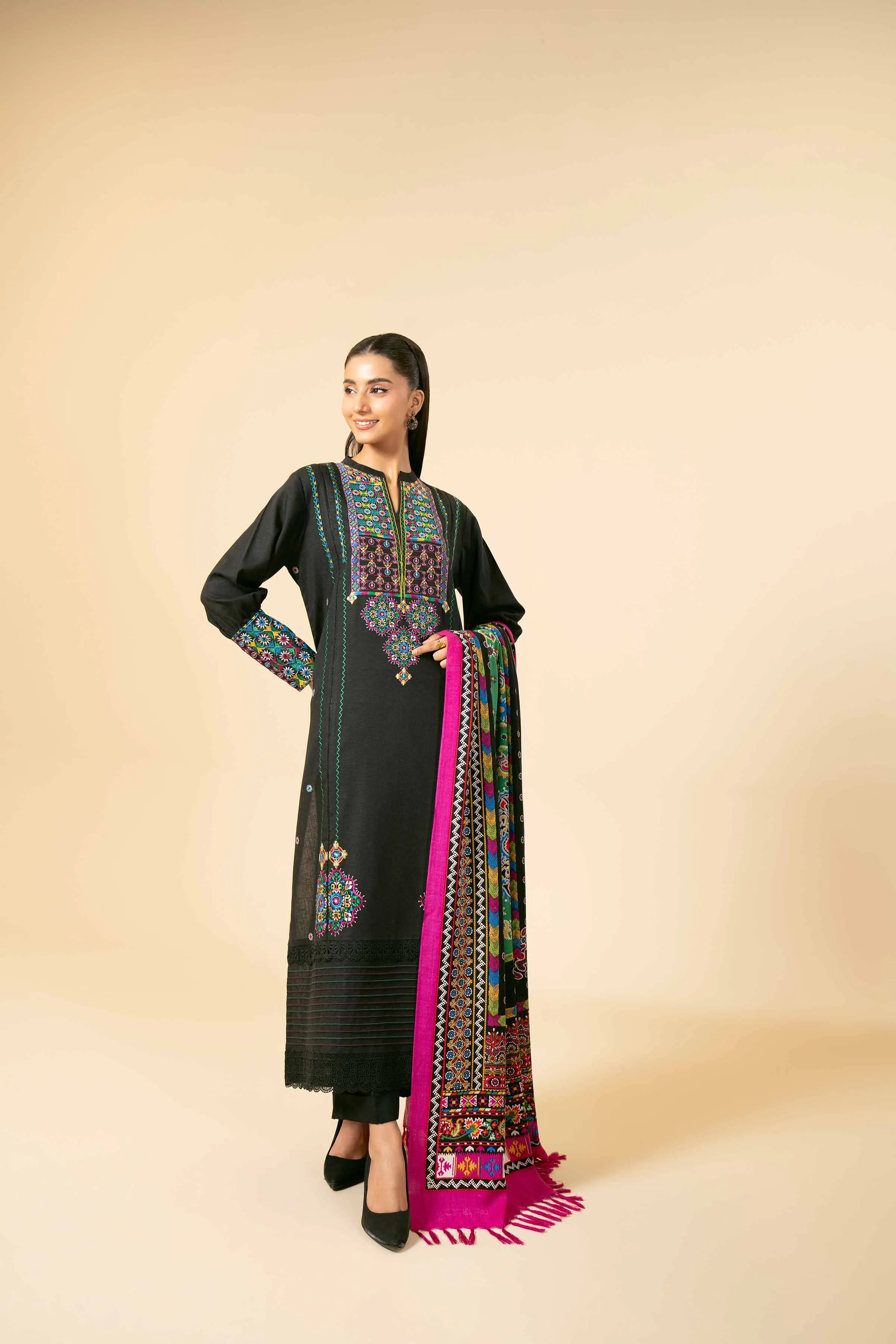 3 Piece - Embroidered Suit - 42404260
