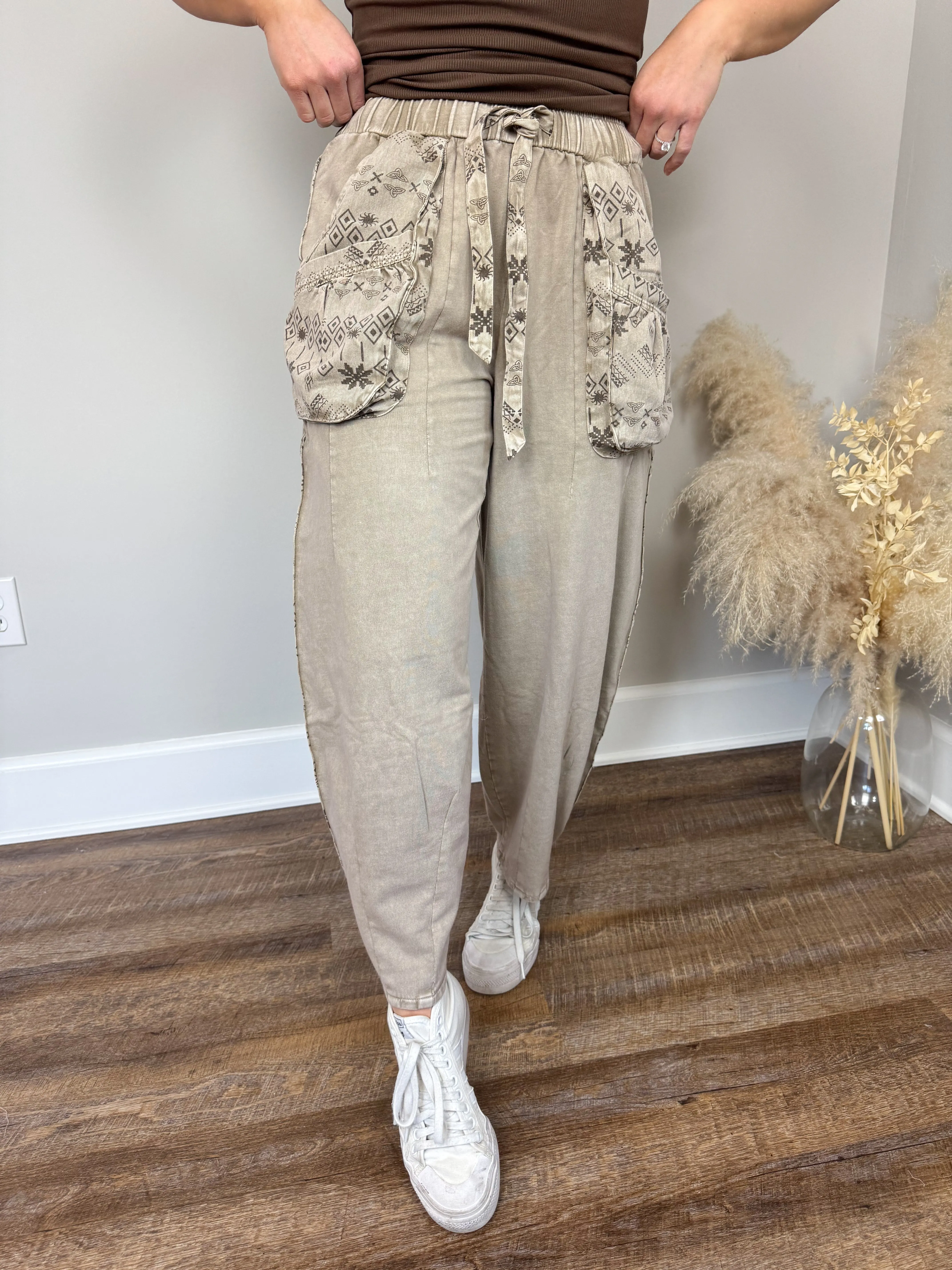 Keating Printed Pants | Mocha