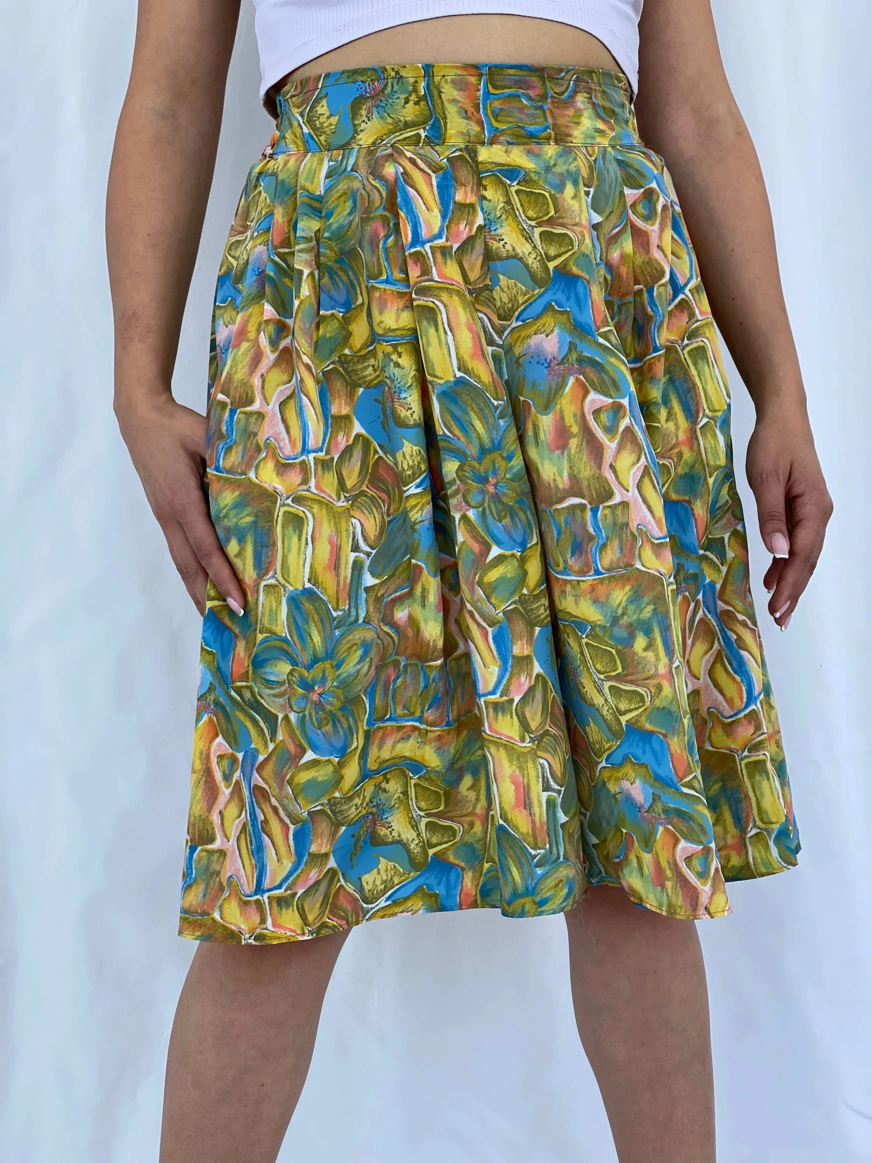 Vintage Handmade Floral Print Summery Shorts Size M